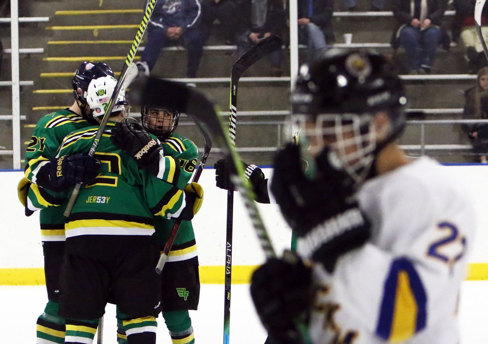 Lindbergh 4, Seckman 2